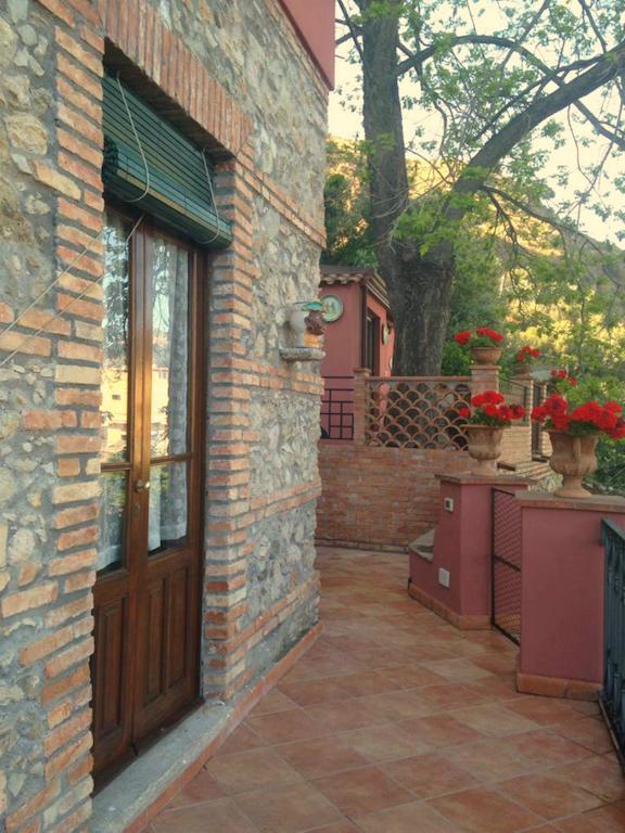 Vittoria Bed & Breakfast